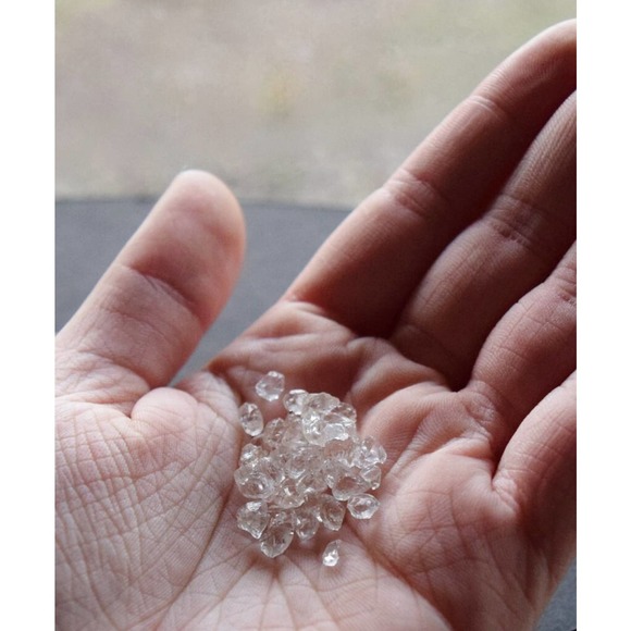 5 pcs size 3-7mm Quartz Raw Rough Natural Bulk Stones Small Raw - Picture 3 of 4